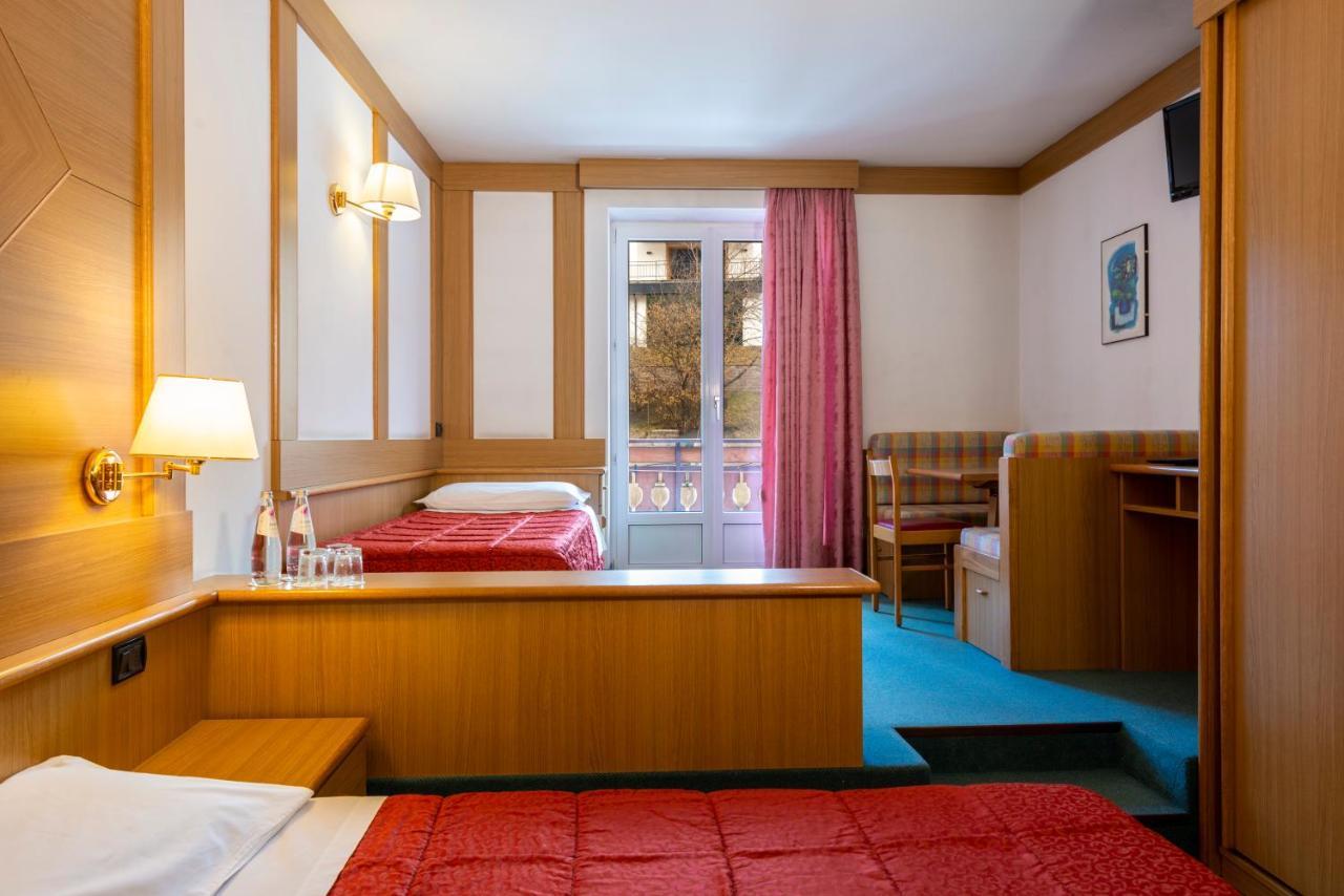 מואנה Hotel La Serenella מראה חיצוני תמונה